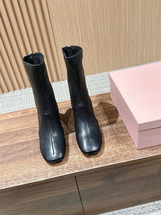 Top Version# Miu Miu 25Aw New Elastic Boots Ankle Boots Chunky heel, leg-hugging