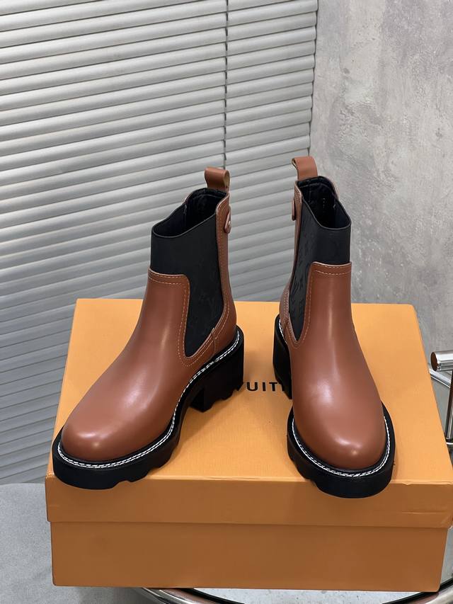 Factory direct Lv Classic Ankle Boots Material: Cowhide + suede, Lining: Sheepsk