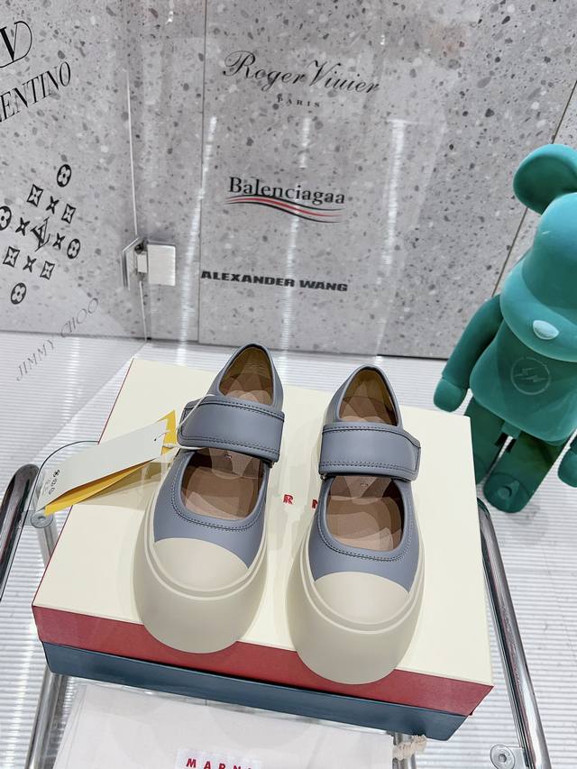 Grayish blue. Latest version. Ddd