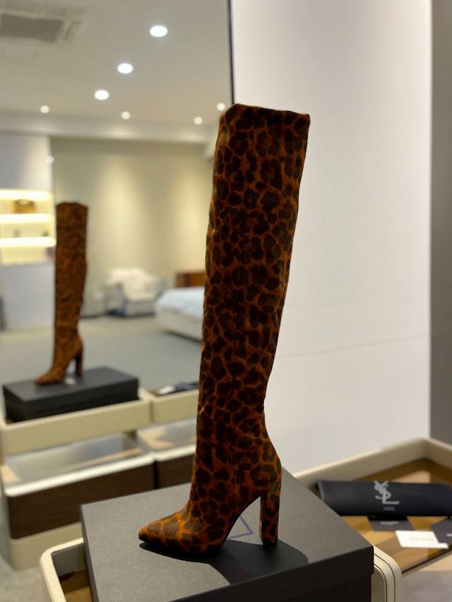 Price P: Saint Laurent YSL 2025 Premium Upgrade Custom Edition! Exclusive Pointe