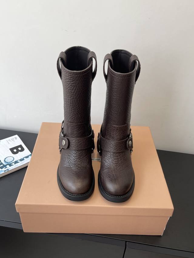 Top-tier factory version. Miu Miu 25Ss Fall/Winter New Heavy-duty Motorcycle Rid