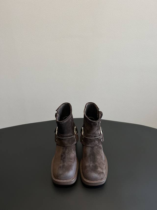 Hot Selling Miu Miu Fall/Winter Limited Edition Runway Mid-Calf Boots! The most