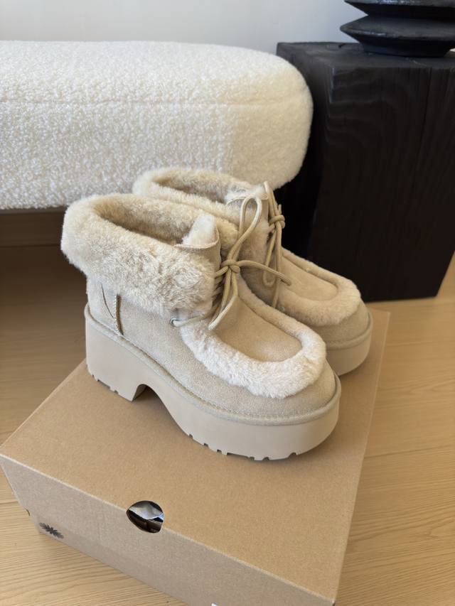 Ugg Esme Wedge Ankle Boots, Chestnut Brown, Super Warm with Thick Fur Lining. Th