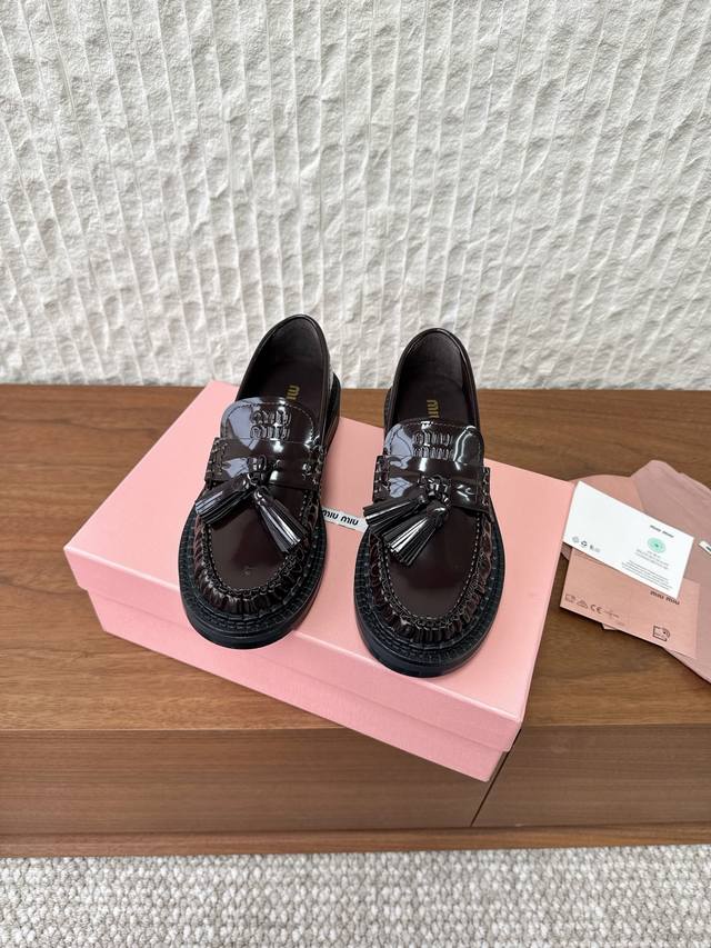G319 Miu Miu 25Ss Fall/Winter New Tassel Loafers This season's Miu collection is
