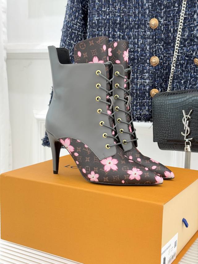 Factory Price Louis Vuitton 25Wf New Pointed Toe Monogram High-Heeled Ankle Boot