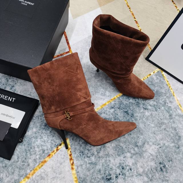 Ys* Logo Letter Decoration Ankle Boots Logo buckle decoration highlights brand c