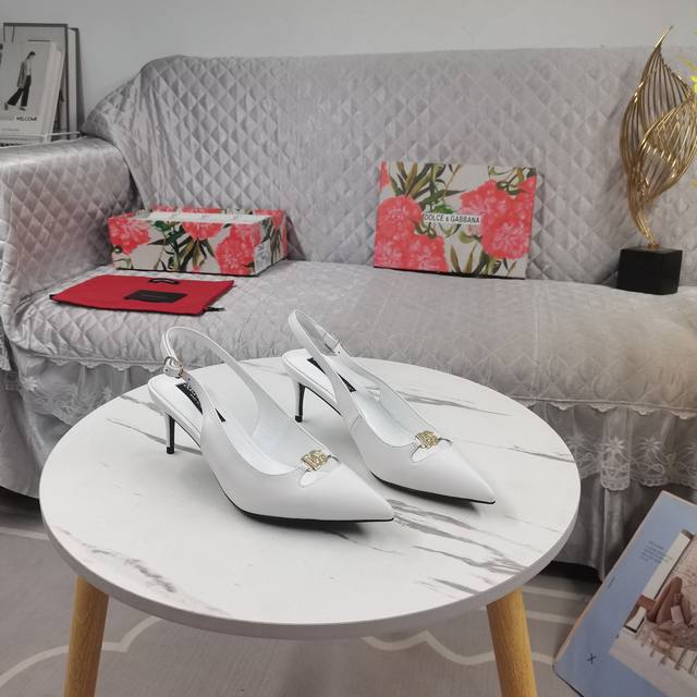 Top-tier high-quality replica sandals with official logo buckle decoration. Perf