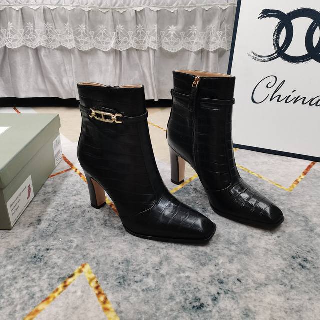 New Top-Tier High-Version 2025 New Style Decorative Buckle Side Zipper Ankle Boo