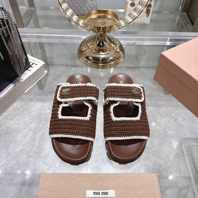 Factory direct Miu Miu two-strap Velcro woven platform flat sandals. Miu Miu 25