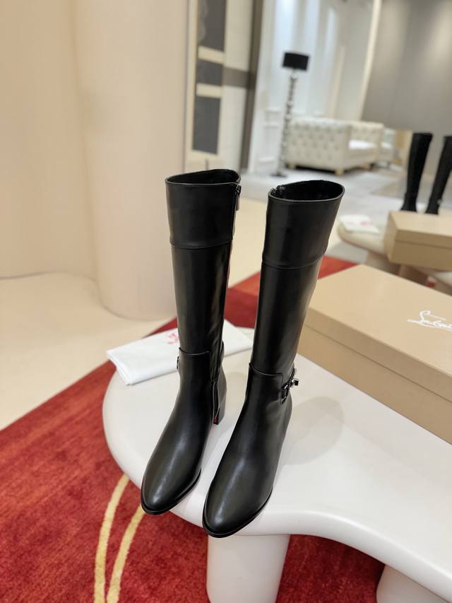 Calfskin Leather, Lambskin Velvet, Custom Made, No Returns or Exchanges. 22Aw cl