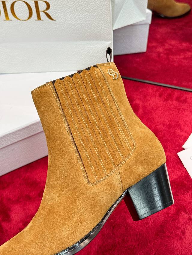 Factory Price: Dior 2025 Fall/Winter Haute Couture Collection D-West Chelsea Boo