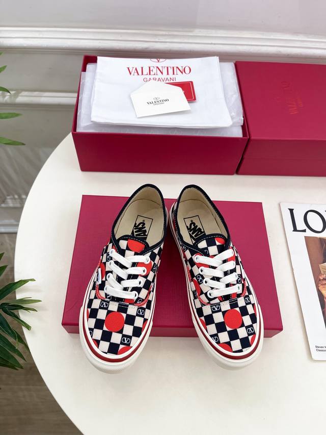 Valentino 2025 Fall/Winter New Arrivals: Valentino x Vans Collaboration Couple S