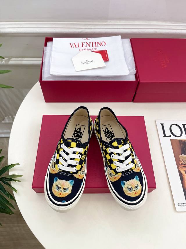 Valentino 2025 Fall/Winter New Arrivals: Valentino x Vans Collaboration Couple S