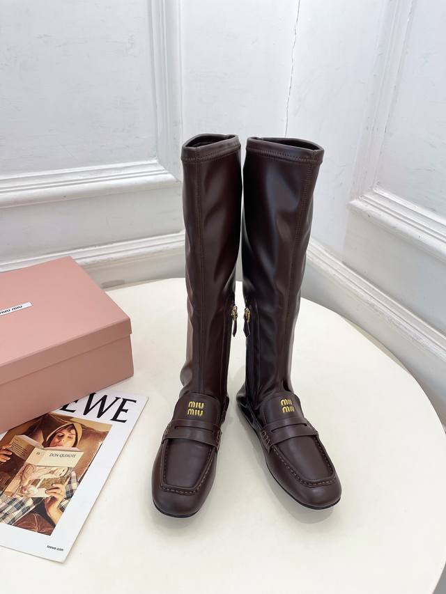 Miu Miu 25 2025 Autumn/Winter New Arrival - The latest runway-style pleated Napp