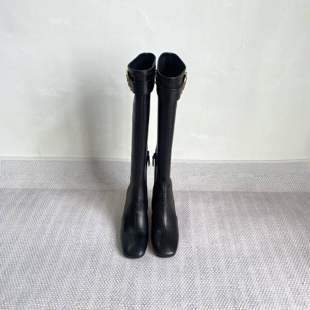 High-quality factory version. Miu Miu F026 2025 Autumn/Winter runway new high-he