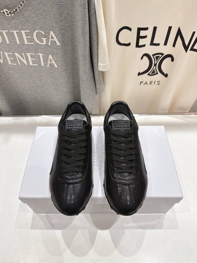 High-quality factory-made Maison Martin Margiela 2025Ss flat lace-up training sh