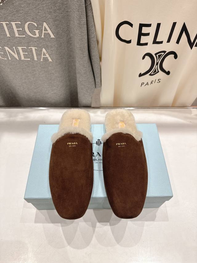 High-quality factory-made Prada F017 2025 Autumn/Winter new arrival from boutiqu