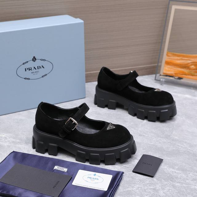 High-quality Prada 25Ss new platform Mary Jane shoes. The retro, stylish, and av
