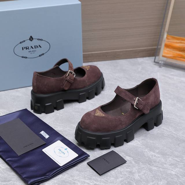 High-quality Prada 25Ss new platform Mary Jane shoes. The retro, stylish, and av
