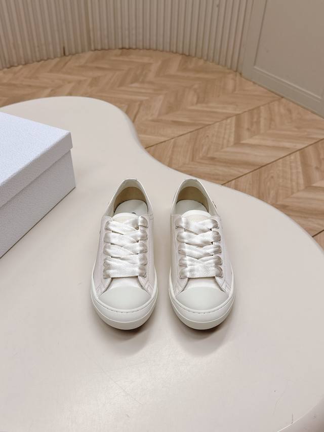 Dior Lucky Satin Casual Sneakers. Dior designers really understand girls' needs
