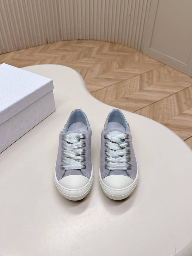Dior Lucky Satin Casual Sneakers. Dior designers really understand girls' needs