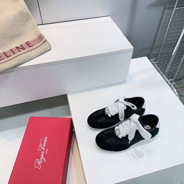 High-quality factory! Top-quality Rogervivier Fall/Winter 2025 new women's sport