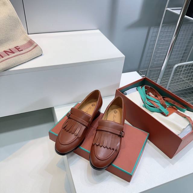 High-quality factory-made 400! Loro Piana, a niche trendy brand, presents its ea