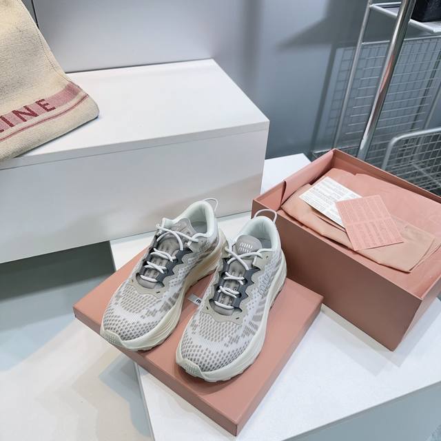 High-quality factory! Top-quality Miu Miu Spring/Summer 2025 new American-style