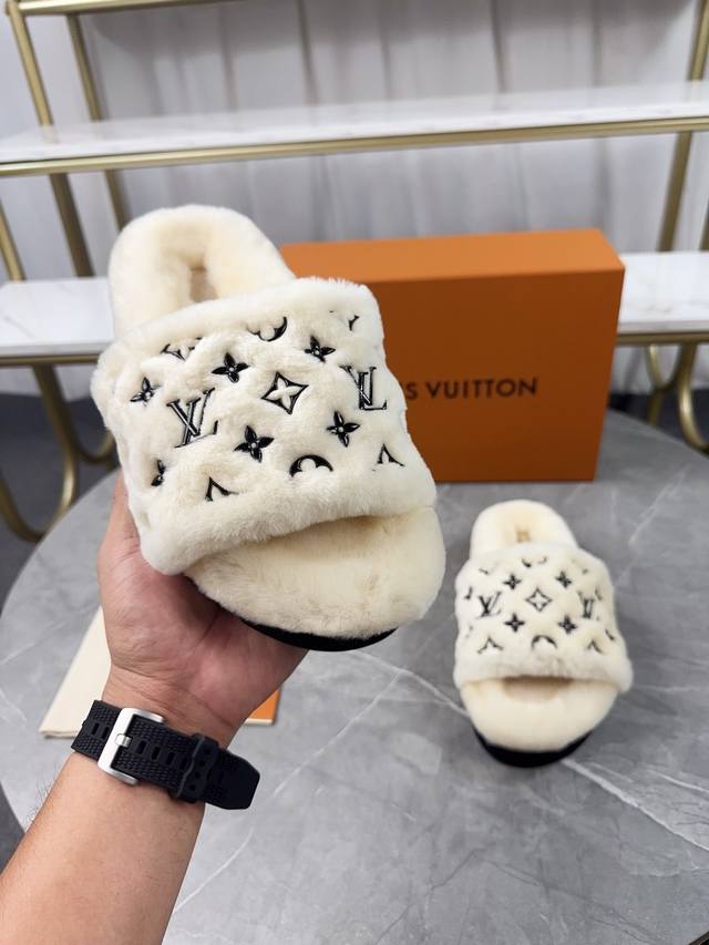 LV Louis Vuitton 2025 New Wool Slippers - Soft and Fine Wool, Top Quality Pure F