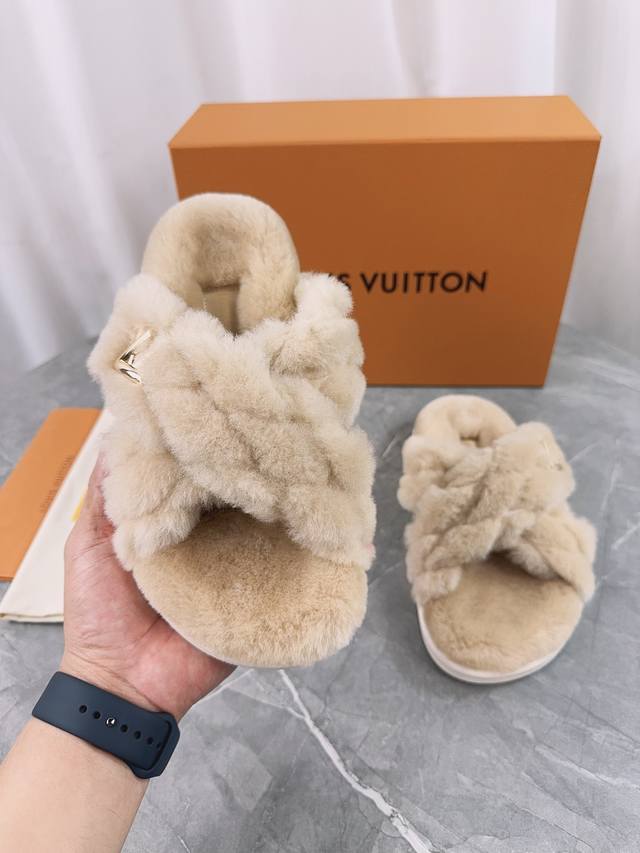Louis Vuitton (LV) New Wool Slippers - Soft and Fine Wool, Top Quality Pure Wool