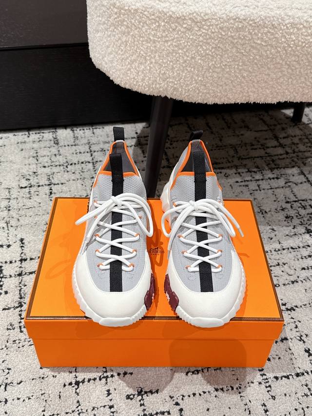 Top-tier couple's style Hermes 25 Bouncing sports casual shoes. The most comfort