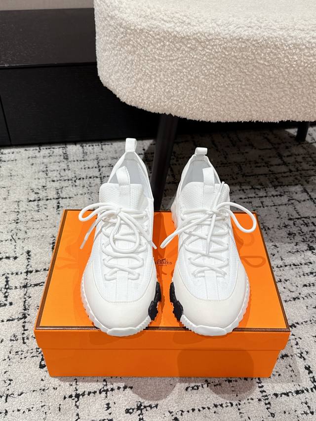 Top-tier couple's style Hermes 25 Bouncing sports casual shoes. The most comfort