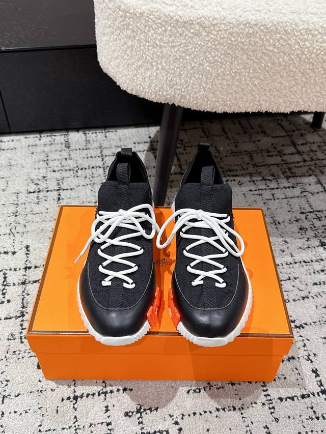 Top-tier couple's style Hermes 25 Bouncing sports casual shoes. The most comfort