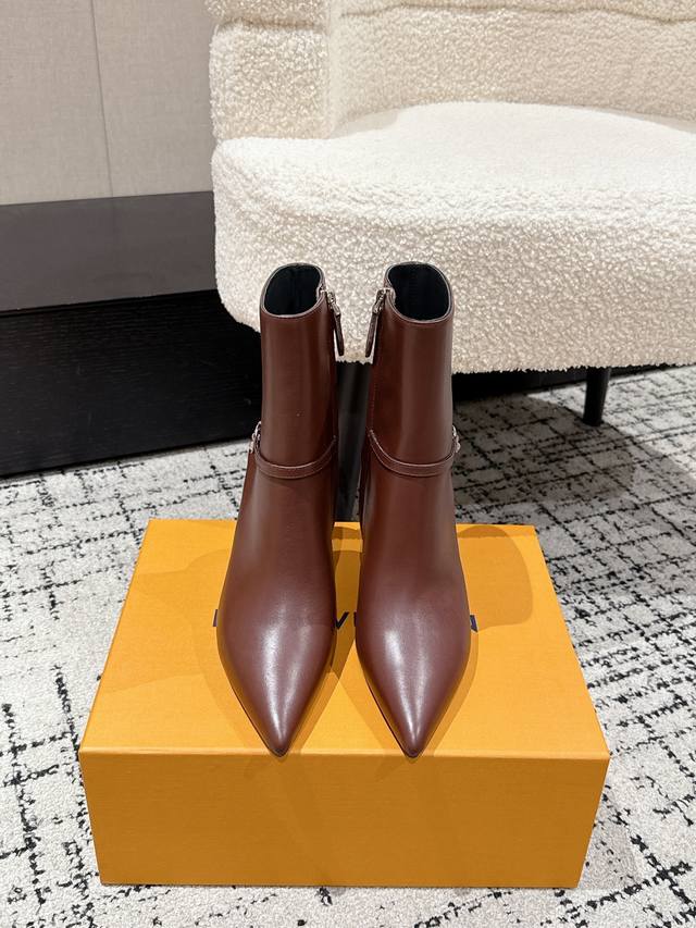 Louis Vuitton 25 Early Autumn New Arrival Lv Legacy Ankle Boots Pointed Toe High