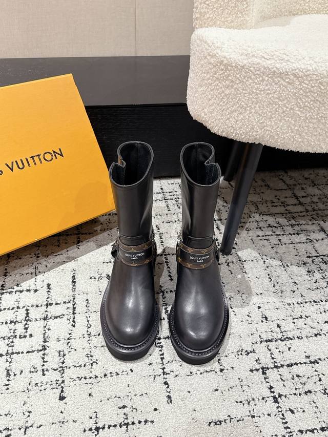 Louis Vuitton Fall/Winter 2025 New LV Chain Ankle Boots Slip-on Monogram Leather