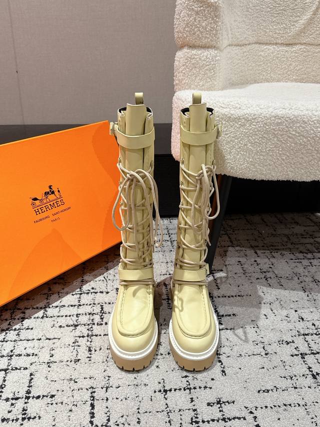 Hermes 25 Trunk Show Autumn/Winter New Long Boots. Retail price is close to 20,0