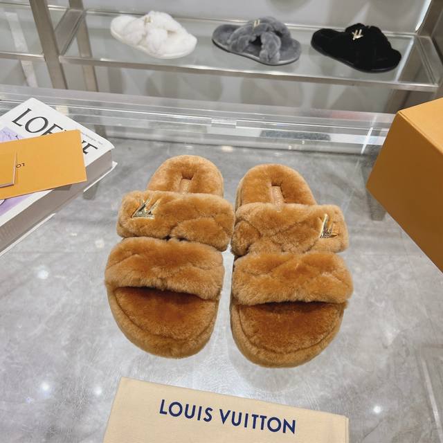Lv New Arrival ~ Furry Slip-on Sandals, Winterbreak Comfers, Flat Sandals Lv. Su