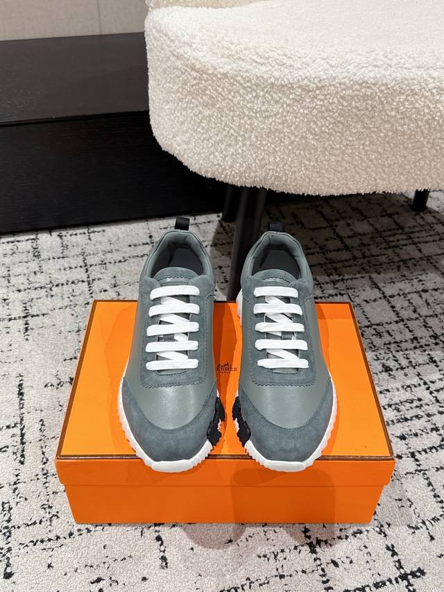Top-tier couple's style Hermes 25 Bouncing sports casual shoes. The most comfort