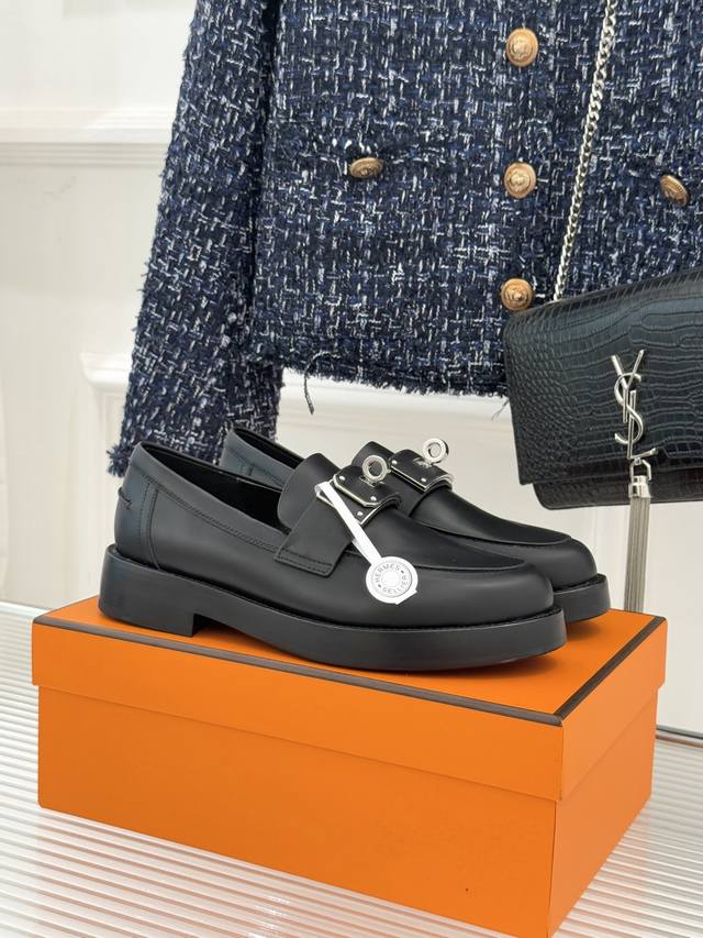 Top-quality version with original box. Herm