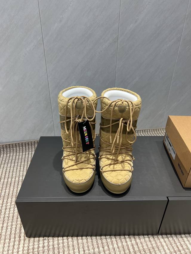 Factory Direct: Embossed Exclusive Top-Tier Version Newly Upgraded Version Moon