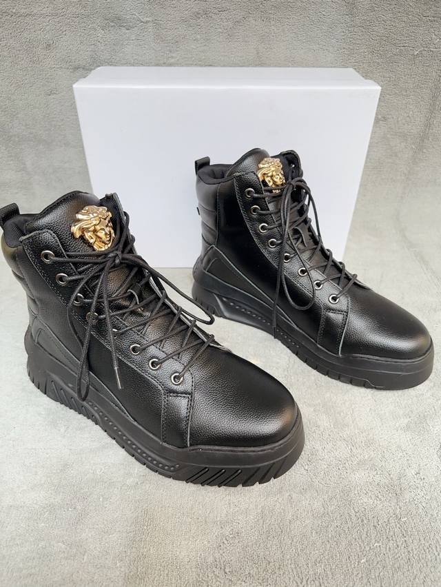 Versace High-Top Classic First Release Fashionable and Versatile Men's Shoes... Versace High-Top Classic First Release Fashionable and Versatile Men's Shoes...