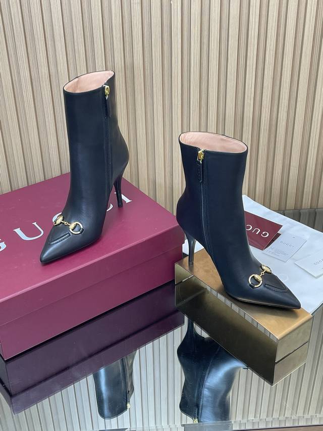 2025 Autumn/Winter Gucci New Gucci Horsebit High-Heeled Ankle Boots, Pointed Toe
