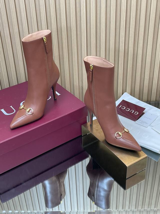 2025 Autumn/Winter Gucci New Gucci Horsebit High-Heeled Ankle Boots, Pointed Toe