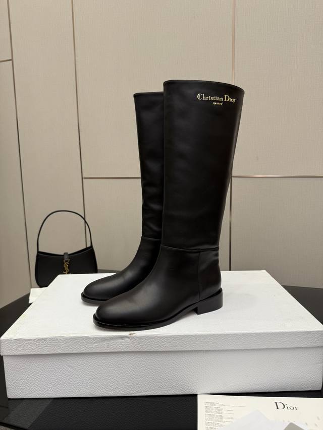 Di*R Autumn/Winter New Arrival - A genuine 1:1 replica of the original! Features