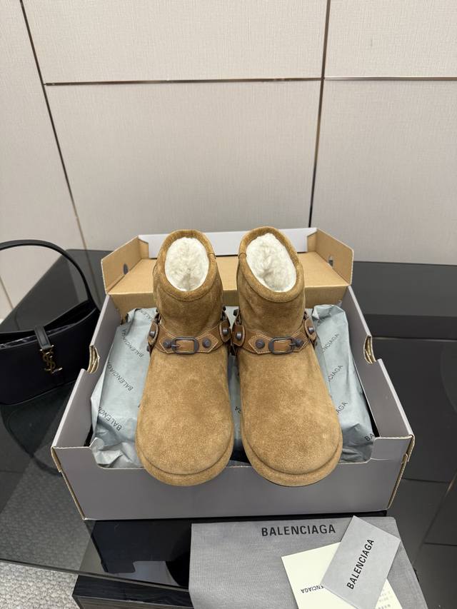 Balenciaga 2025 Fall/Winter New Belt Buckle Rivet Snow Boots are absolutely stun