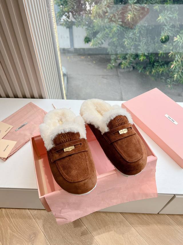 What you see is what you get Embroidered Logo og0286 In stock Miu Miu platform n