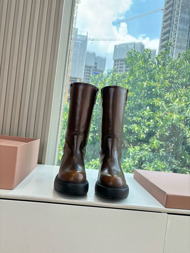 G0286 What you see is what you get, exclusive first release: Miu Miu platform ov