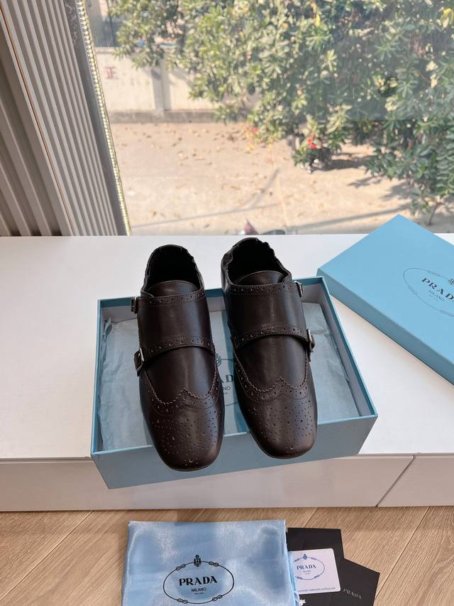 What you see is what you get G0286 Top Quality Prada* 25Ss Prada Runway Retro Ta