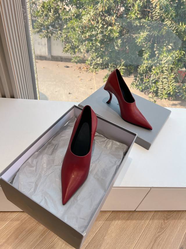 What you see is what you get G0286Balencia*A25Ss Featured style: uniquely shaped