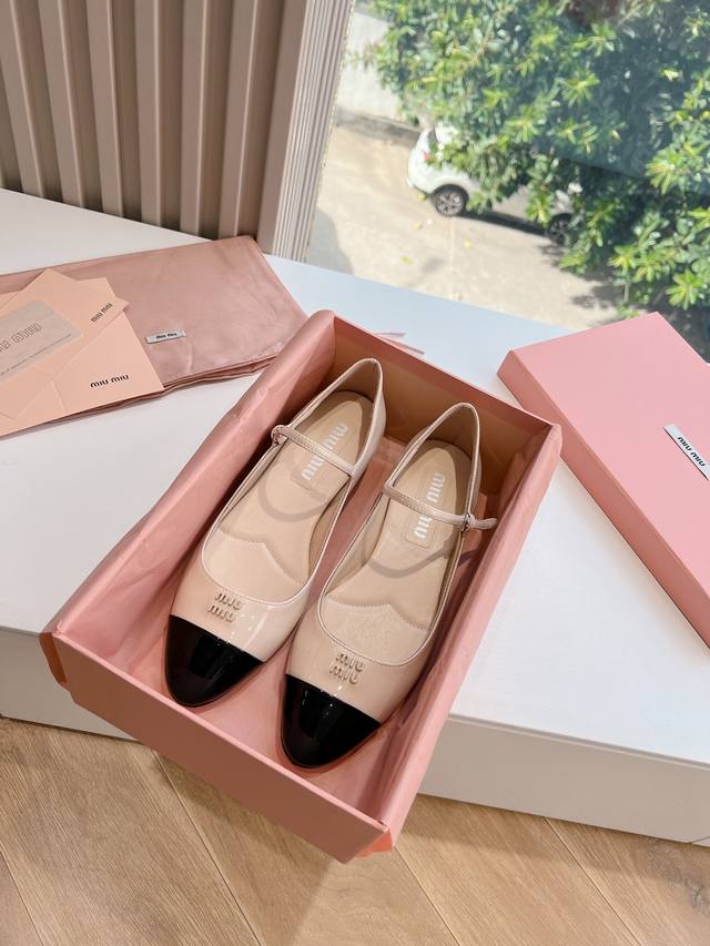 G0286 Original 1:1 replica top-tier Miu Miu Spring/Summer 2024 pointed-toe kitte